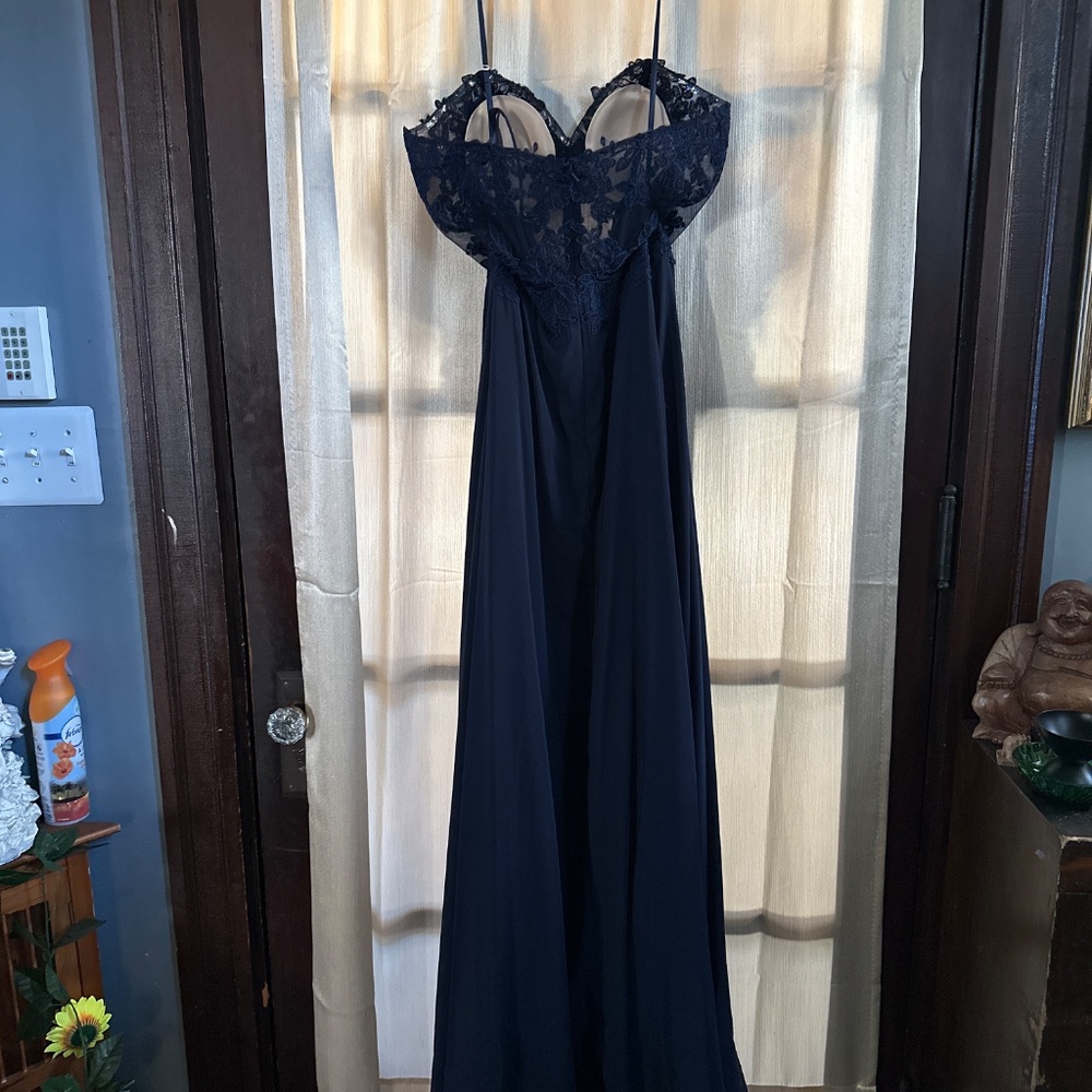 Dress - Picture 2 of 4